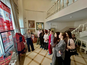 Студенты группы 22ФПЗ1 посетили выставку, посвященную году Единства народов России